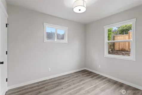 1624 Pine Street Everett WA 98201