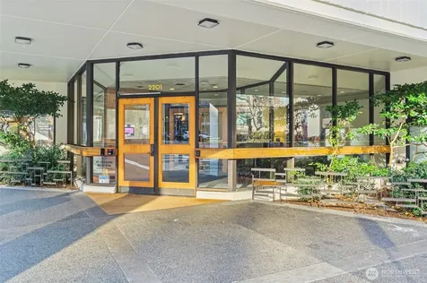 2201 3rd Avenue Seattle WA 98121