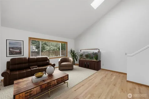 26032 SE 39th Way Sammamish WA 98029