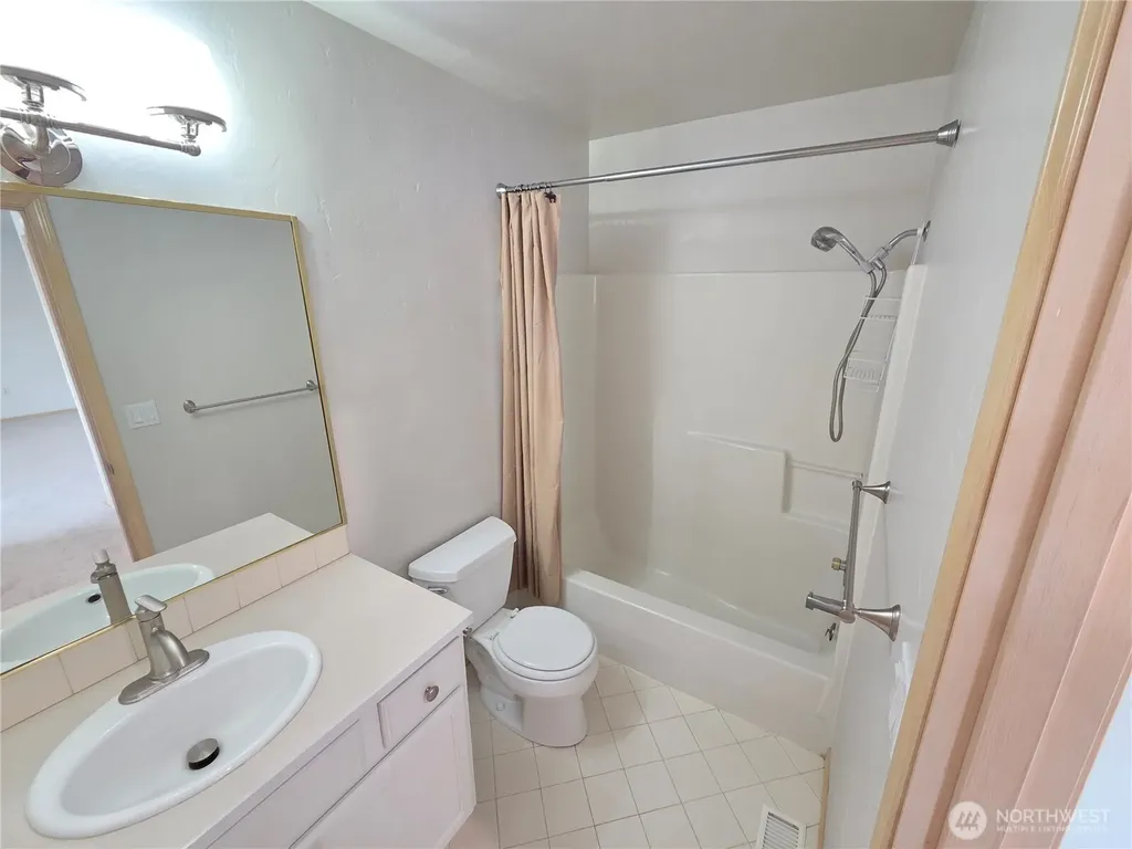 6604 Riviera Court SE Lacey WA 98513