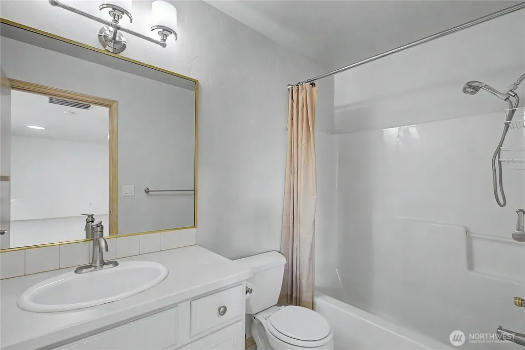 6604 Riviera Court SE Lacey WA 98513