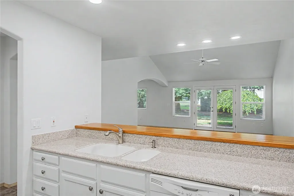 6604 Riviera Court SE Lacey WA 98513