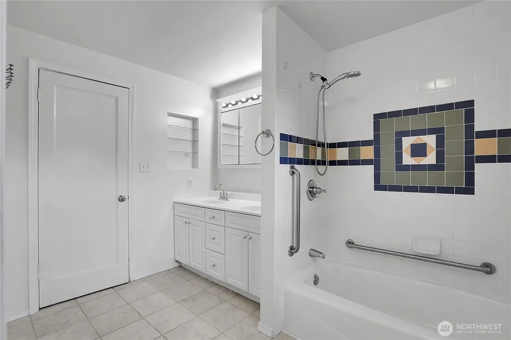 4828 Rucker Avenue Everett WA 98203