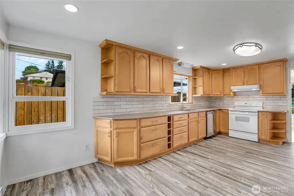 4828 Rucker Avenue Everett WA 98203