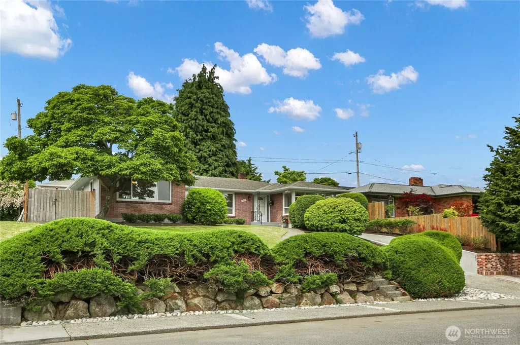 4828 Rucker Avenue Everett WA 98203