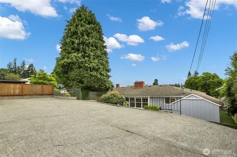 4828 Rucker Avenue Everett WA 98203
