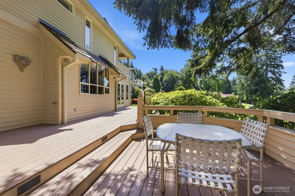 13713 209th Avenue NE Woodinville WA 98077