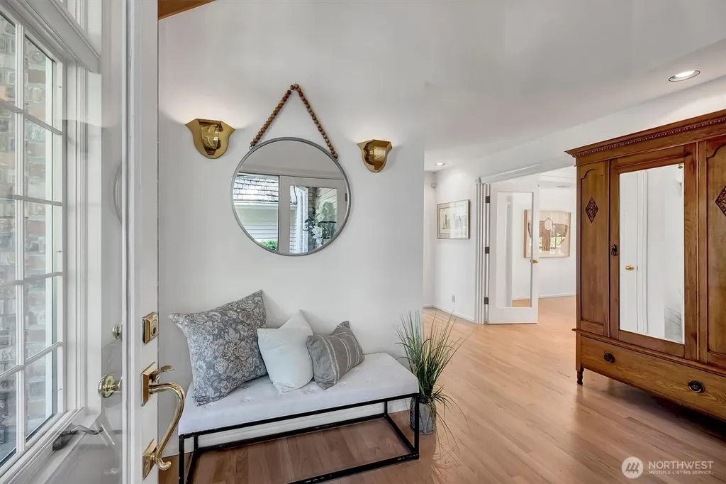 13713 209th Avenue NE Woodinville WA 98077