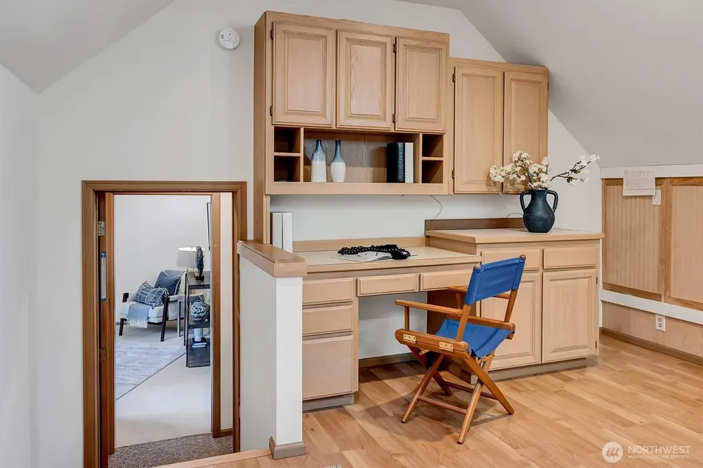 13713 209th Avenue NE Woodinville WA 98077
