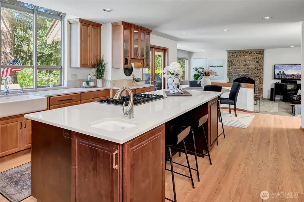 13713 209th Avenue NE Woodinville WA 98077