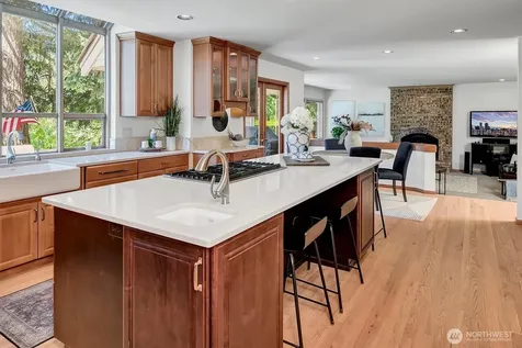 13713 209th Avenue NE Woodinville WA 98077