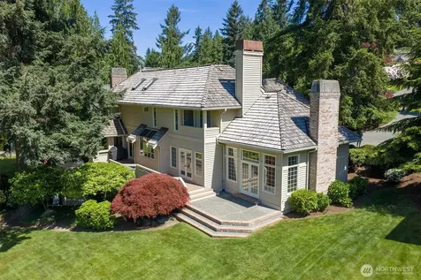 13713 209th Avenue NE Woodinville WA 98077