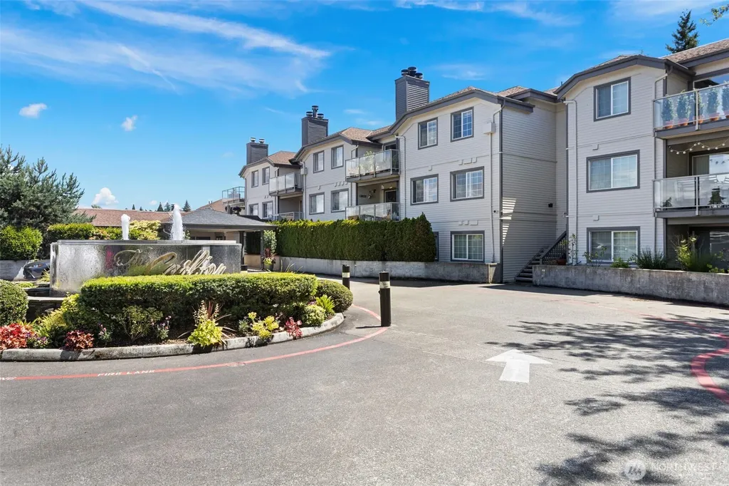 2760 76th Avenue SE Mercer Island WA 98040