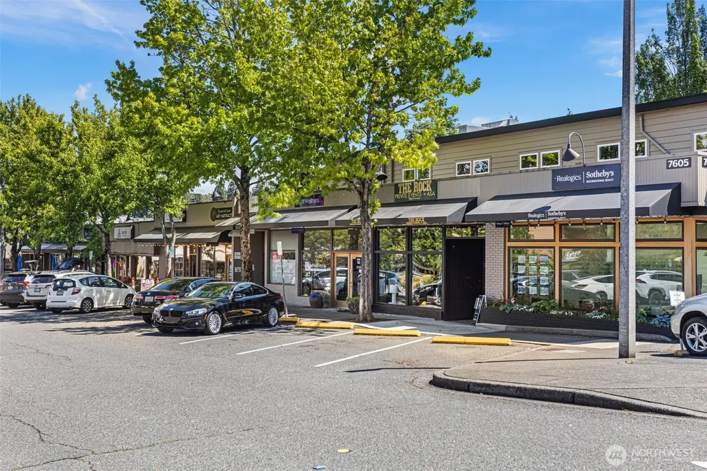2760 76th Avenue SE Mercer Island WA 98040