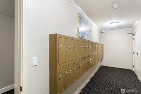 2760 76th Avenue SE Mercer Island WA 98040
