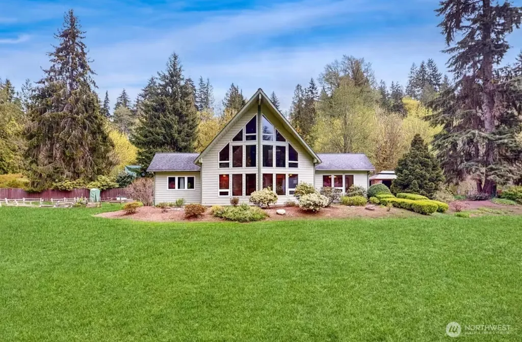 20412 133rd Street NE Granite Falls WA 98252