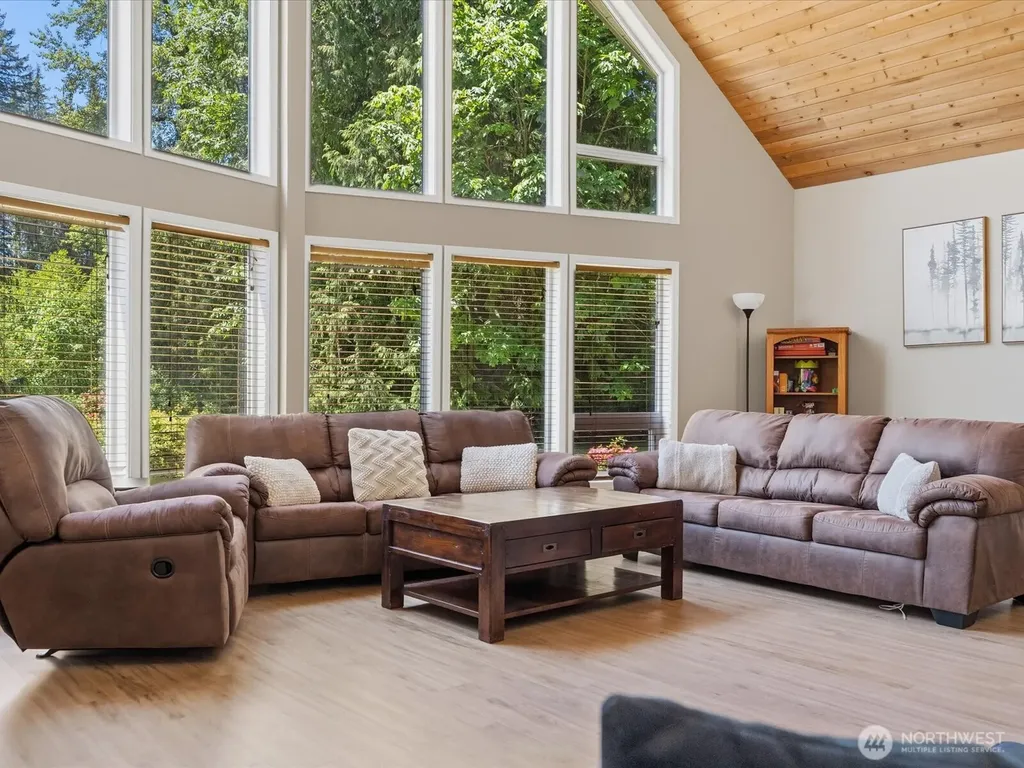 20412 133rd Street NE Granite Falls WA 98252