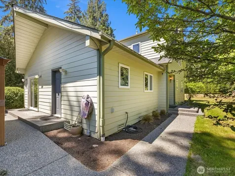 20412 133rd Street NE Granite Falls WA 98252