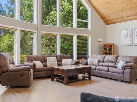 20412 133rd Street NE Granite Falls WA 98252