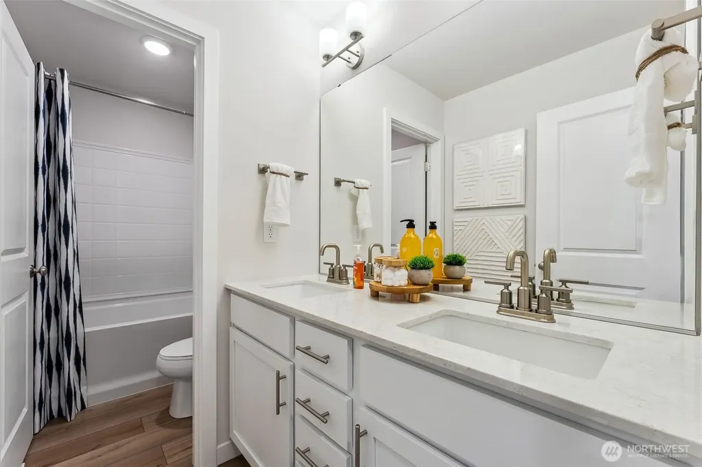3942 Flat Top Drive Bremerton WA 98312