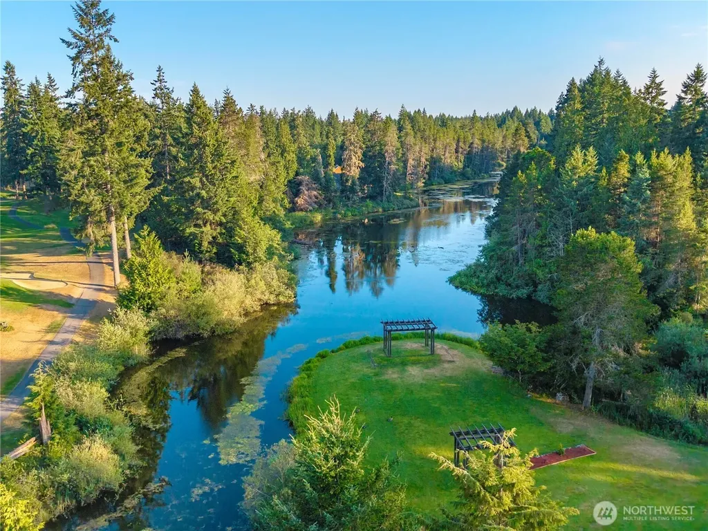 3942 Flat Top Drive Bremerton WA 98312