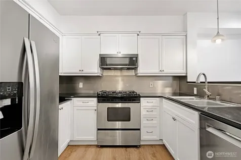 530 4th Avenue W Seattle WA 98119