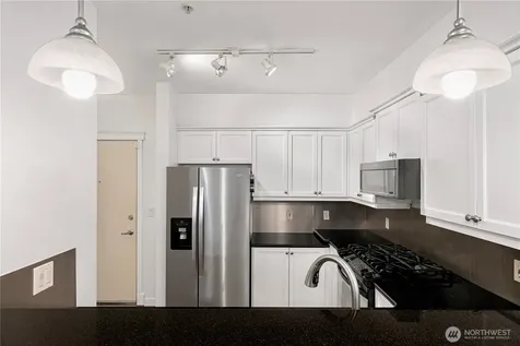 530 4th Avenue W Seattle WA 98119