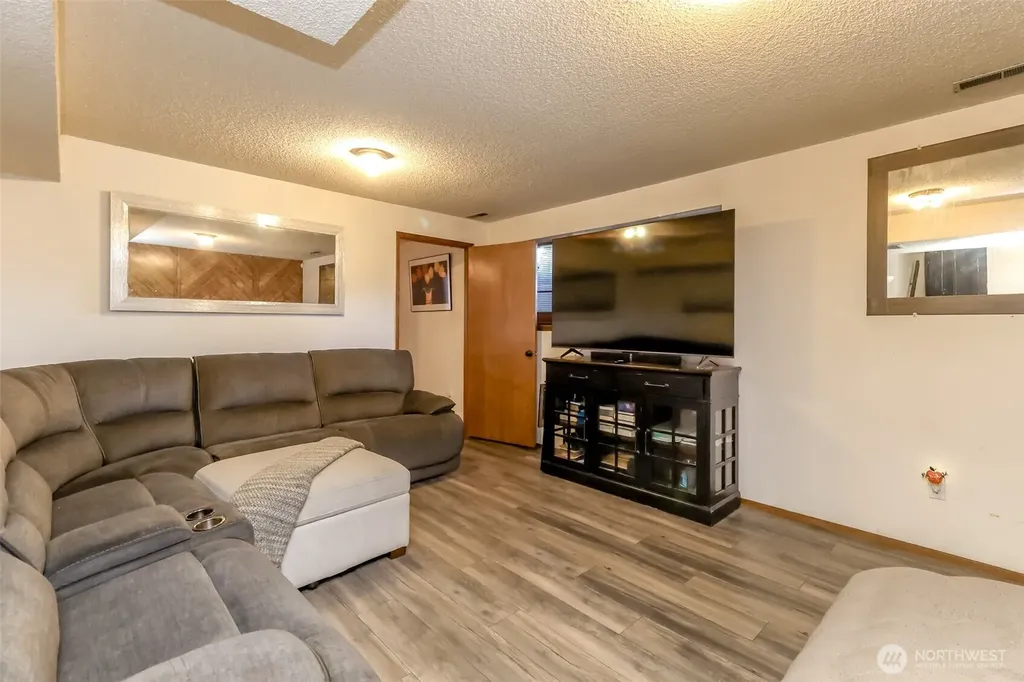 3542 71st Avenue W University Place WA 98466