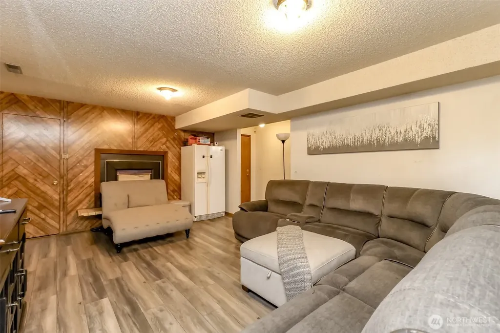 3542 71st Avenue W University Place WA 98466