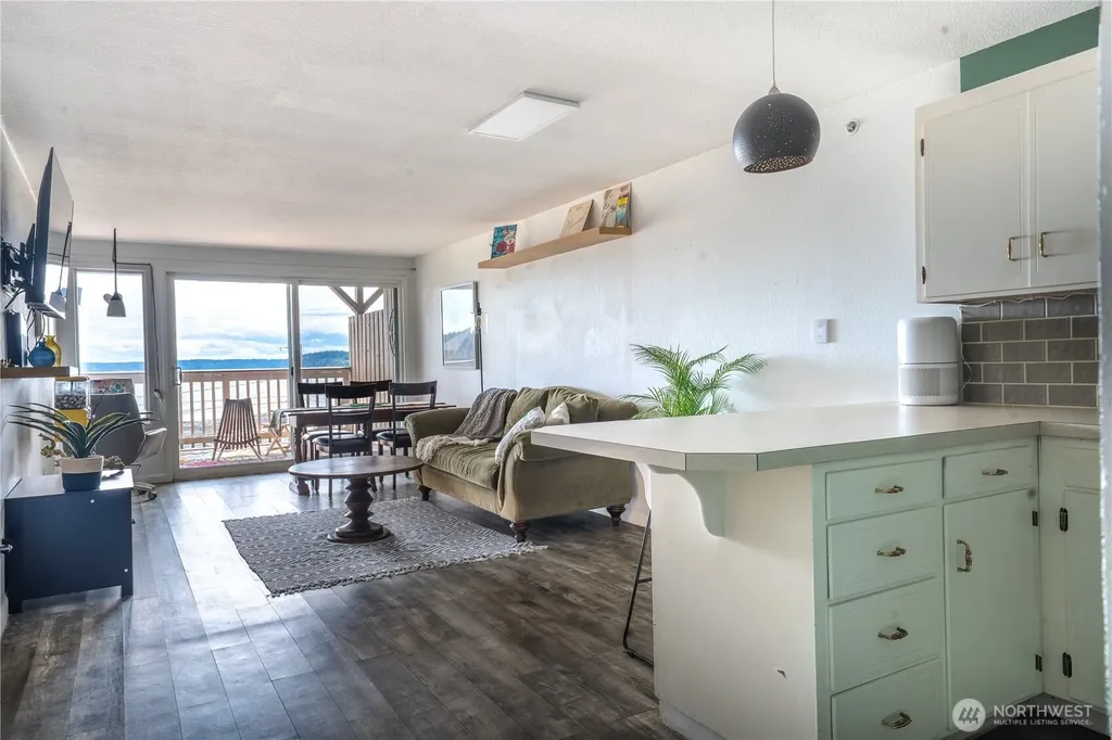 1199 9th Avenue Oak Harbor WA 98277