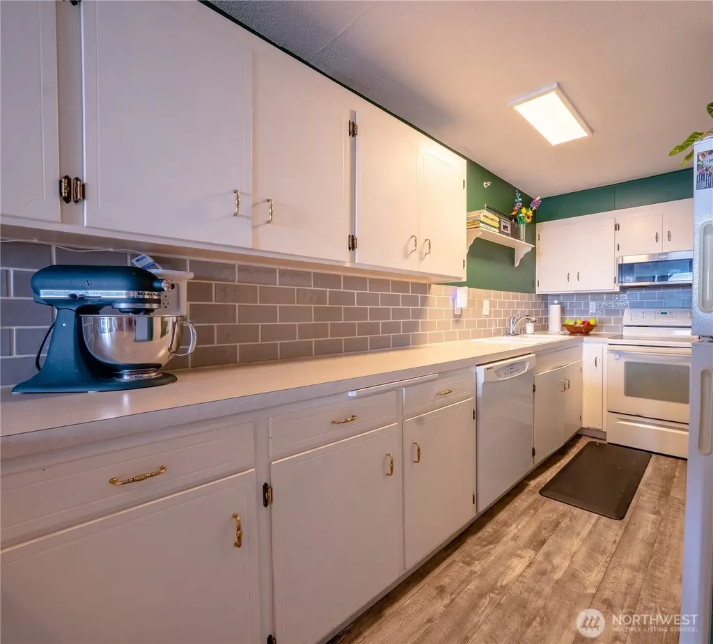 1199 9th Avenue Oak Harbor WA 98277