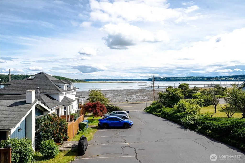 1199 9th Avenue Oak Harbor WA 98277