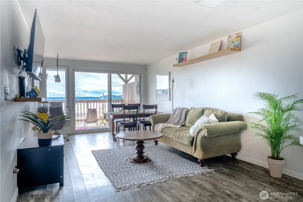 1199 9th Avenue Oak Harbor WA 98277