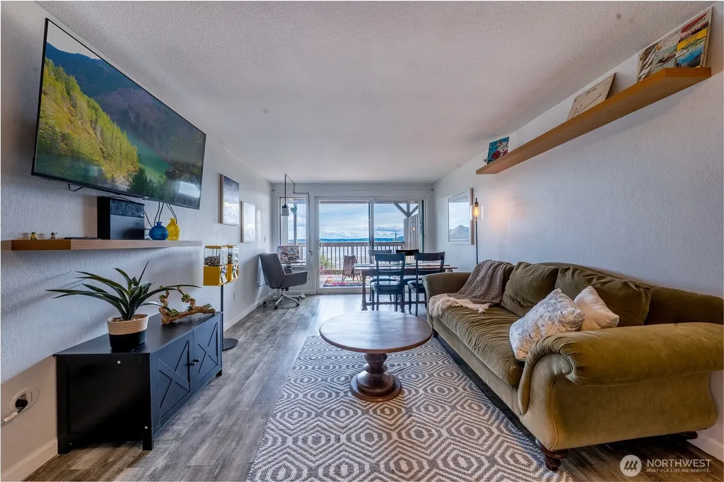 1199 9th Avenue Oak Harbor WA 98277