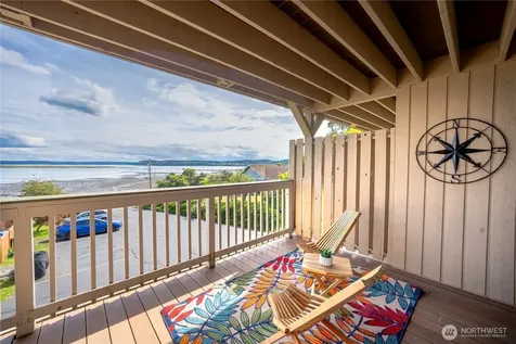 1199 9th Avenue Oak Harbor WA 98277