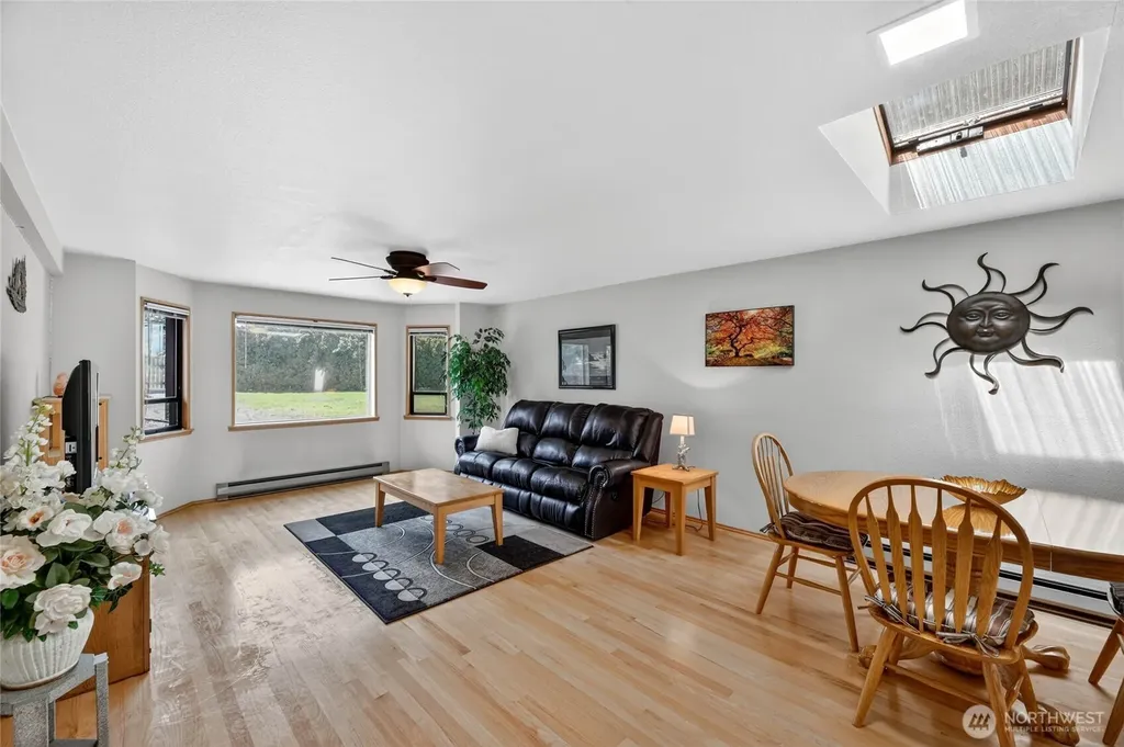 17830 116th Avenue SE Renton WA 98058