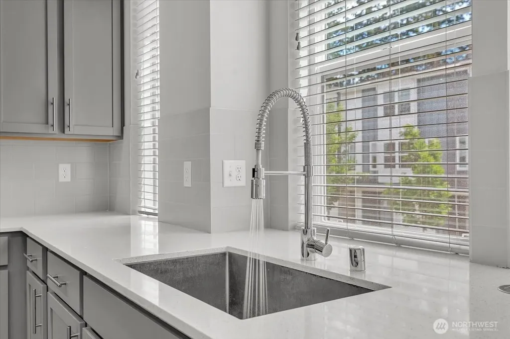 13717 Admiralty Way Lynnwood WA 98087