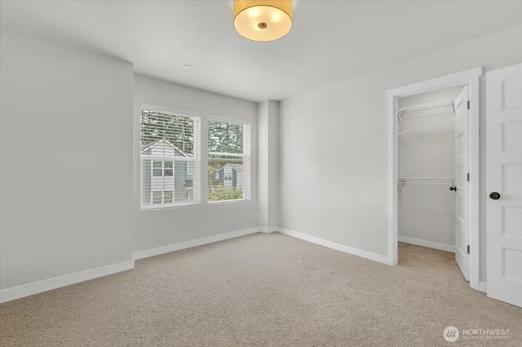 13717 Admiralty Way Lynnwood WA 98087