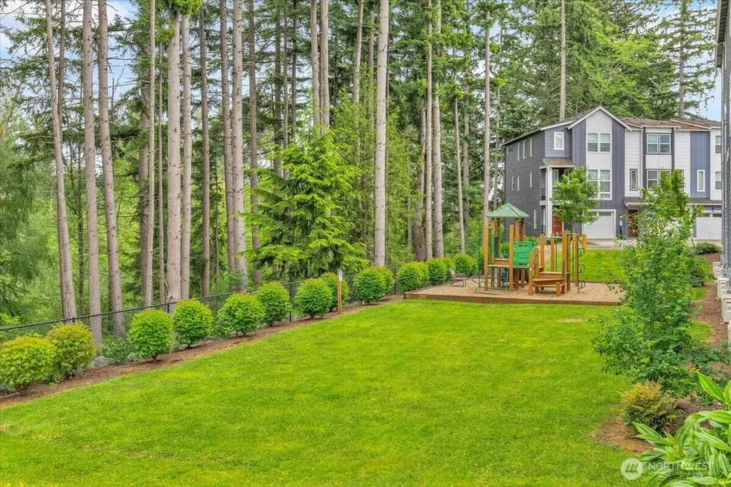13717 Admiralty Way Lynnwood WA 98087
