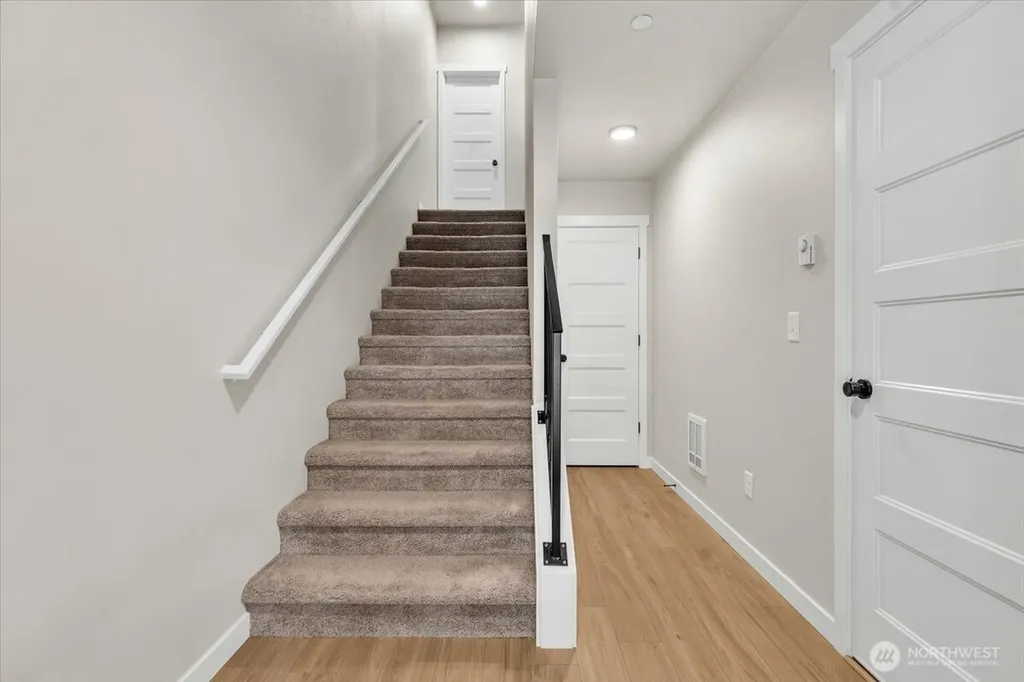 13717 Admiralty Way Lynnwood WA 98087