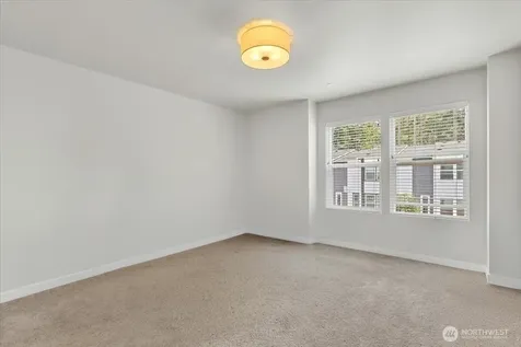 13717 Admiralty Way Lynnwood WA 98087