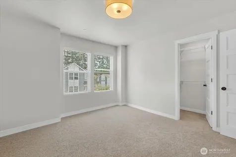 13717 Admiralty Way Lynnwood WA 98087