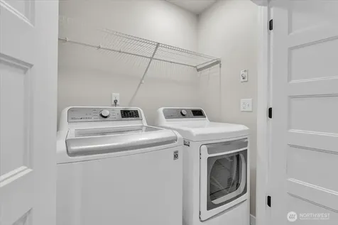 13717 Admiralty Way Lynnwood WA 98087