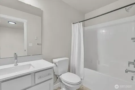 13717 Admiralty Way Lynnwood WA 98087