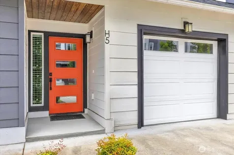 13717 Admiralty Way Lynnwood WA 98087