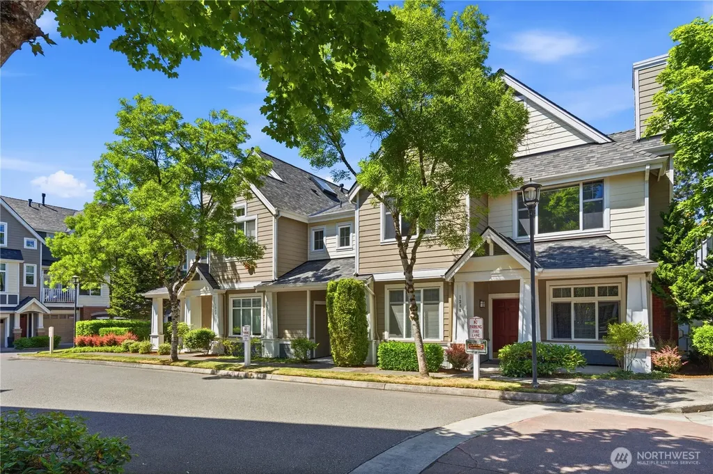 1392 Huckleberry Circle Issaquah WA 98029