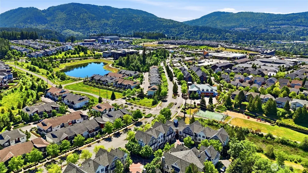 1392 Huckleberry Circle Issaquah WA 98029