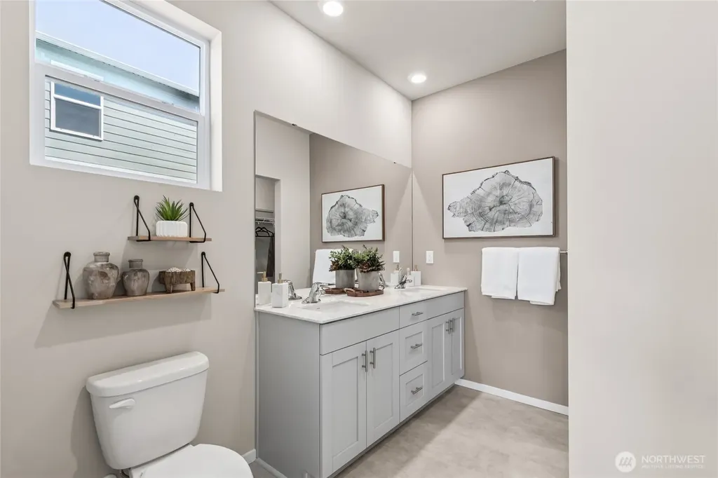 556 Wall Street Buckley WA 98321