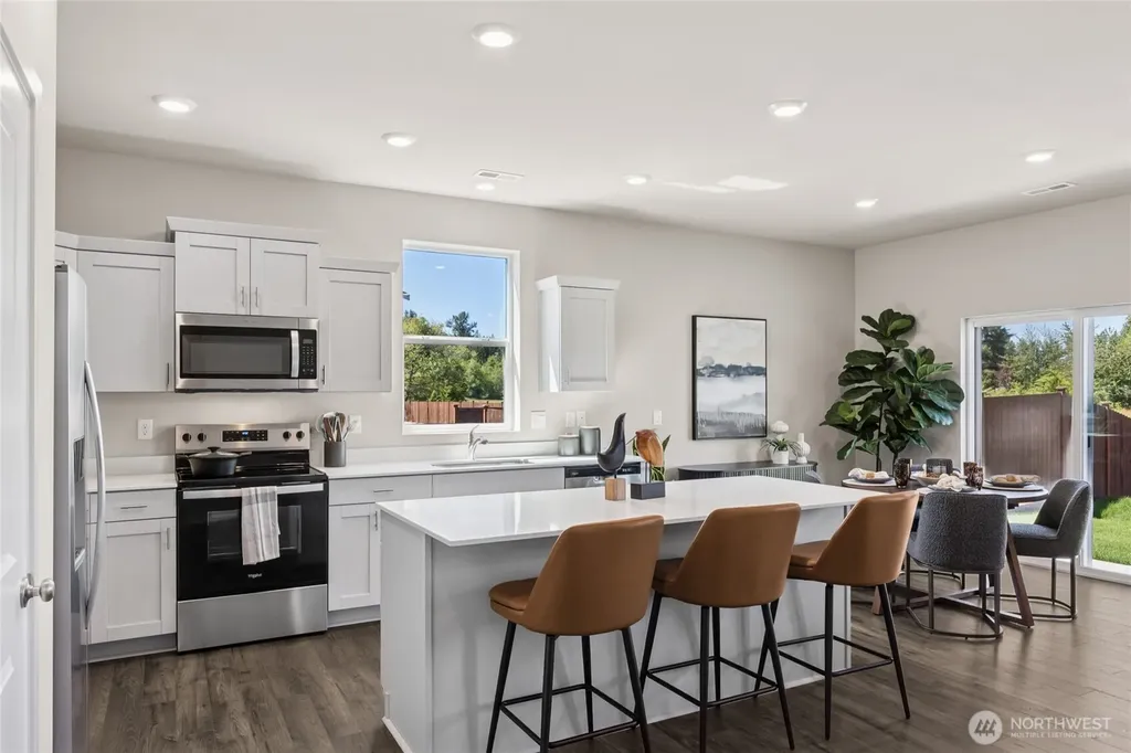 556 Wall Street Buckley WA 98321