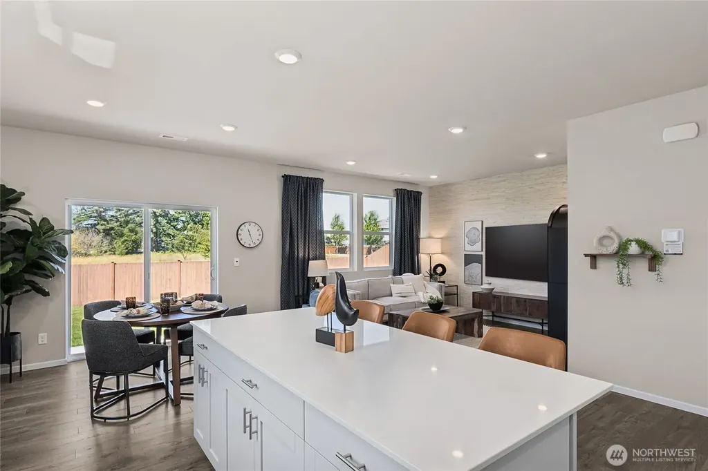 556 Wall Street Buckley WA 98321